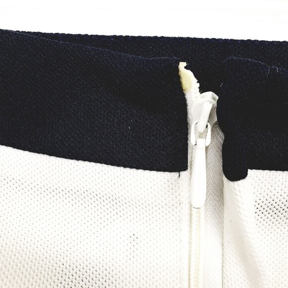 𝅺Vintage 1970s Fred Perry Pleated White Tennis Skirt Size Euro 42 US Small‎ - Picture 7 of 11